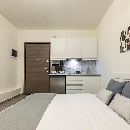 אתונה Phaedrus Living: City Center Executive Flat Stadiou מראה חיצוני תמונה